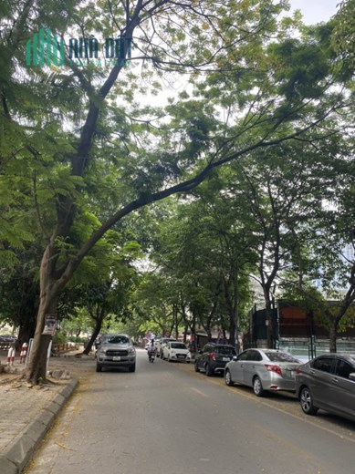 B.Á.N nhà TẶNG FULL tiện ích KĐT Văn Quán, 40m, 5 tầng, vỉa hè, ô tô vào nhà.