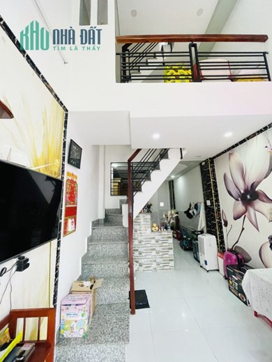 Bán nhà Nguyễn Thái Sơn, GV giáp BThạnh. 3Tầng, 3PN, hẻm 5m. Nhỉnh 3tỷ
