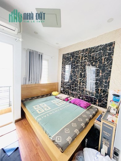 Bán nhà Nguyễn Thái Sơn, GV giáp BThạnh. 3Tầng, 3PN, hẻm 5m. Nhỉnh 3tỷ