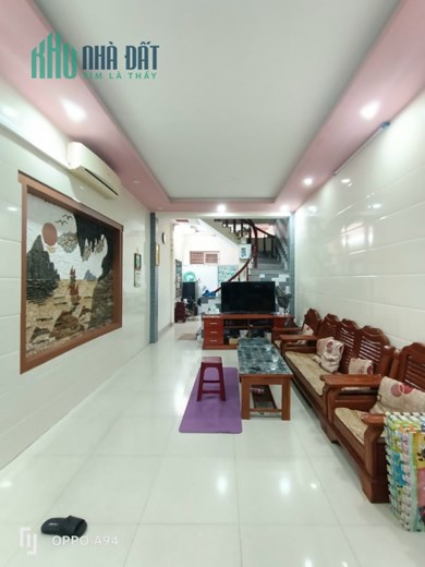 Ban nhà dân xây độc lập ngõ 355 Chợ Hàng, 53m 3 tầng sân cổng riêng, GIÁ 2.05  tỉ