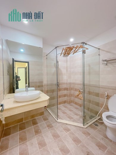 Bán nhà mặt phố Yên Lãng, lô góc, giá rẻ nhất khu vực