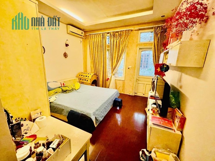 Chính Chủ Cần Bán Nhanh Căn Nhà Phố Trần Quốc Hoàn TT Cầu Giấy. Chủ Nhà Xây Tâm Huyết. Ở Cực Kỳ