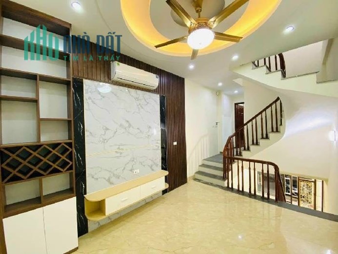 NHÀ TÔ HIỆU 5 TẦNG MỚI ĐẸP, NGÕ TO THOÁNG, AN SINH ĐỈNH, DT 38M GIÁ NHỈNH 4 TỶ.