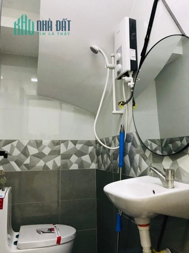 nhà gần PHAN XÍCH LONG PHÚ NHUẬN 3 TẦNG giá 2,4 tỷ ,