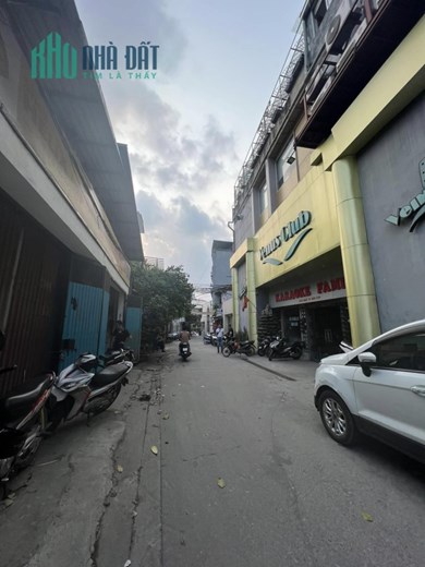 BÁN ĐẤT PHỐ VĂN CAO - BA ĐÌNH. ĐƯỜNG Ô TÔ TRÁNH. DT 176M2. MT 9,5M. GIÁ 40 TỶ