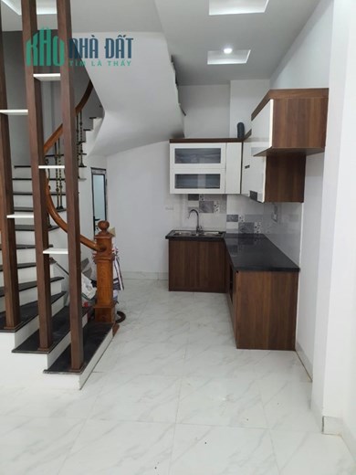 CHÍNH CHỦ CẦN BÁN GẤP CĂN NHÀ 6 TẦNG MỚI KOONG TẠI ĐƯỜNG NGUYẾN TRÃI Q. THANH XUẬN CẠNH ROYAL CITY