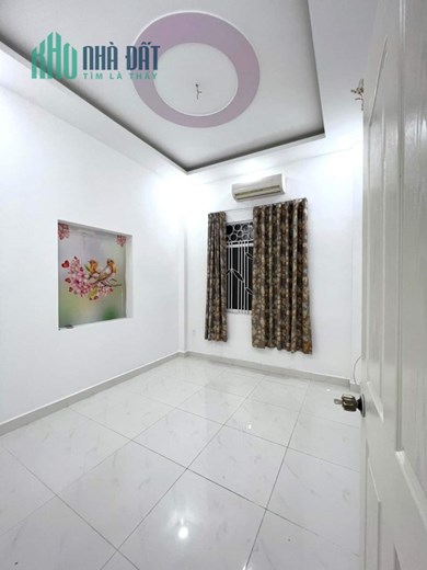 BÁN NHÀ NGỘP BANK ĐƯỜNG LÊ TRỌNG TẤN- TÂN PHÚ- HXH- 2 TẦNG- 64M2- GIÁ 3,79 TỶ