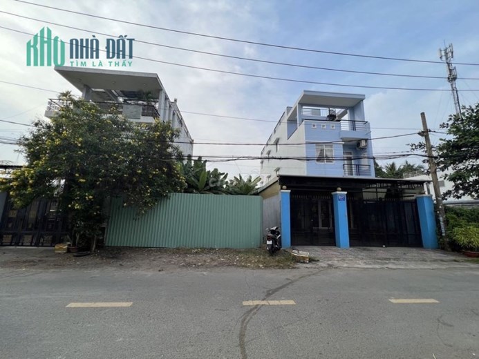 Lô đất mặt tiền đường 835 phú hữu diện tích 264m vị trí đẹp