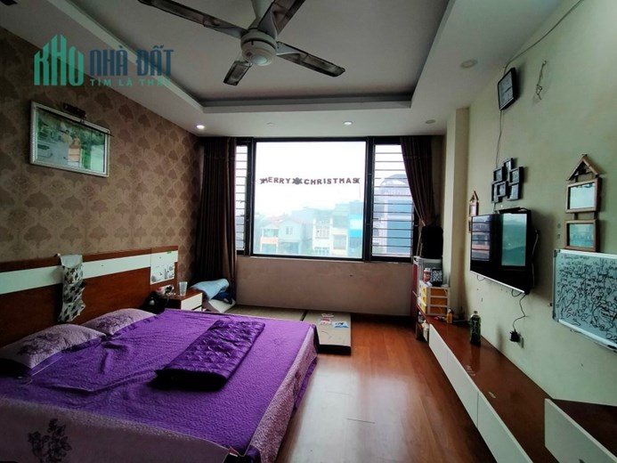Nhà mặt phố Ngô Gia Tự, 2 mặt đường, kinh doanh cực đỉnh, 48m2 x 5T, MT 3.7m, nhỉnh 13tỷ
