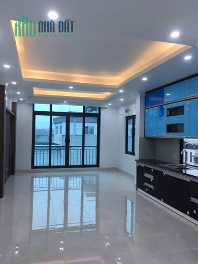 Toà VP Nguyễn Khánh Toàn gara ô tô, thang máy, KD VP, CAFE, SPA, DT 150tr/tháng,120m- 20 tỷ