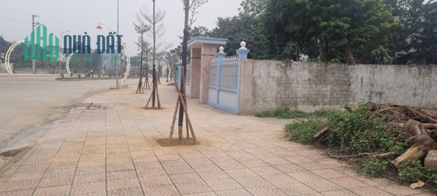 Chính chủ gửi bán lô góc 3 mặt tiền bám mặt đường đôi Đông Dương, kết nối đường liên kết vùng