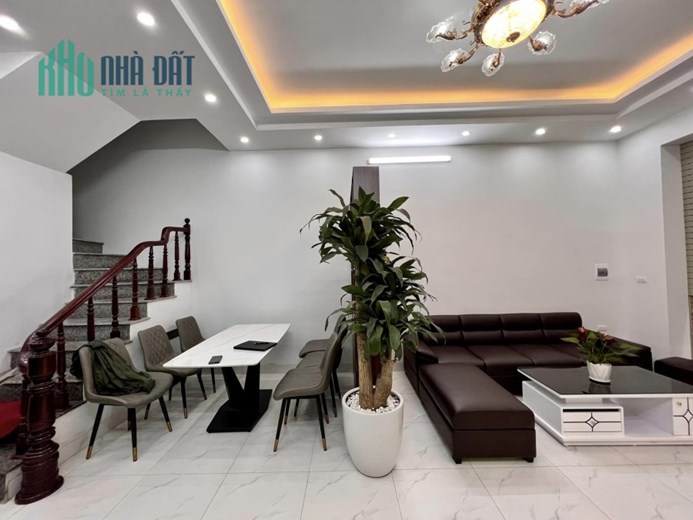 nhà Thái Thịnh 60m x 5 tầng, mt: 5m, ô tô đỗ khi cần, sổ vuông A4