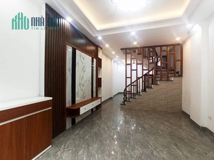 Bán nhà Tư Đình, Ô tô, 50 m2, 5 tầng, mặt tiền 4 m, chỉ 4,8 tỷ.