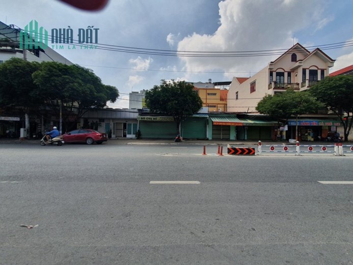 Bán nhà MT Nguyễn Văn Lượng, P.17, GV: 5,7 x 20,4m, giá 18,5 tỷ