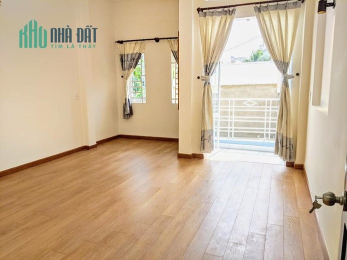 Bán nhà LÔ GÓC MẶT TIỀN quận 9, gần 70m2, 4 tầng, SHR. Nhỉnh 4 tỷ.