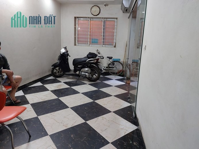 Cho thuê mặt bằng KD, Nguyễn Khang, 30m2, T1, Mt10m, 8 triệu, Cầu Giấy.
