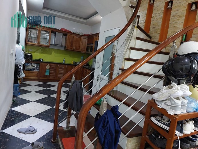 Cho thuê mặt bằng KD, Nguyễn Khang, 30m2, T1, Mt10m, 8 triệu, Cầu Giấy.