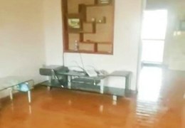 Cho thuê nhà nguyên căn tập thể tầng 5 Thành Công, Ba Đình, HN.