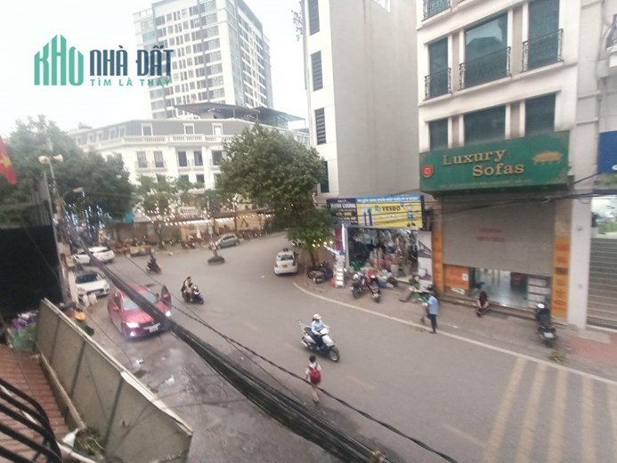 BÁN NHÀ PHỐ  HỒNG TIẾN, DT 65M, 4.8 TỶ, NHÀ PHÂN LÔ, Ô TÔ GẦN PHỐ NGUYỄN SƠN