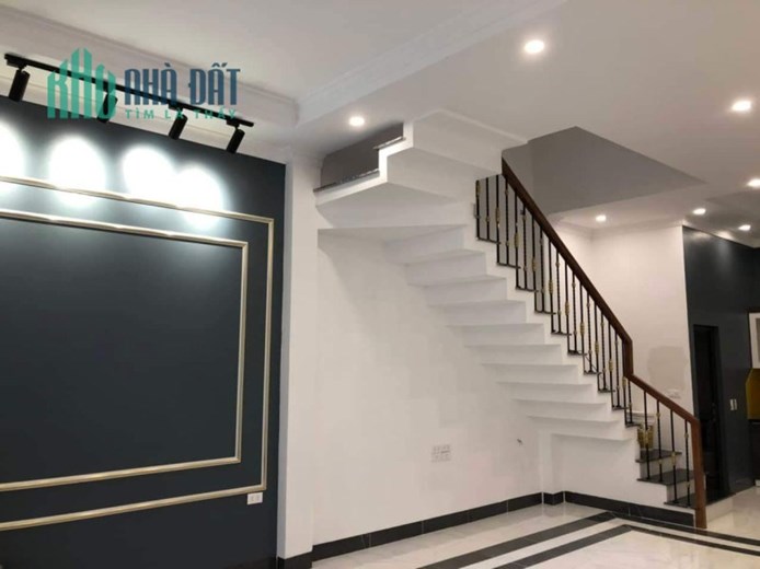 Giảm SỐC 1.2 tỷ! Bán NHANH! Nhà Vũ Xuân Thiều, ngõ ô tô matis, 50m2 x 5T, MT 5m, nhỉnh 4tỷ