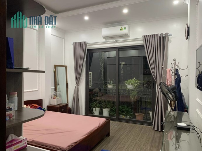 BÁN NHÀ ĐẸP PHỐ NGỌC LÂM 48M2 5 TẦNG MT 4M NGÕ Ô TÔ 6.5 TỶ