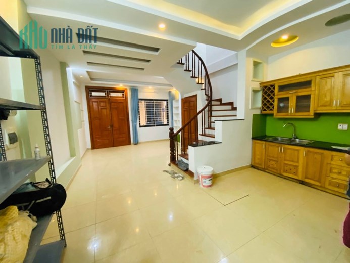Bán nhà phố Vũ Trọng Phụng, nhà gần phố, DTXD57m2 x 5 tầng, MT5m. Nhỉnh 6 tỷ. 0338080356