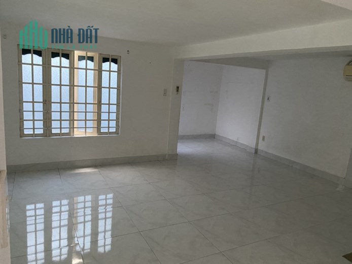 Nhà Núi Thành kề Mặt Tiền, Ô tô đậu cửa, 78m2, 4 tầng, 5.x tỷ
