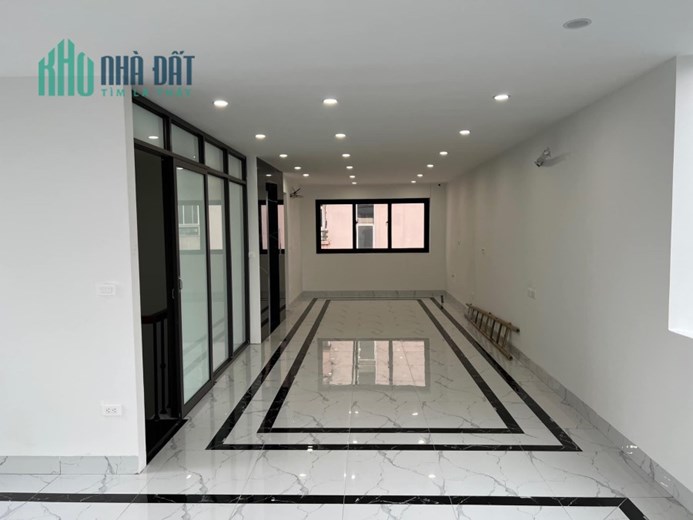 BÁN TÒA VĂN PHÒNG 7 TẦNG ĐẸP NHẤT PHỐ - PHÂN LÔ 4 Ô TÔ TRÁNH NHAU DỪNG ĐỖ NGÀY ĐÊM - VỪA Ở VỪA KINH