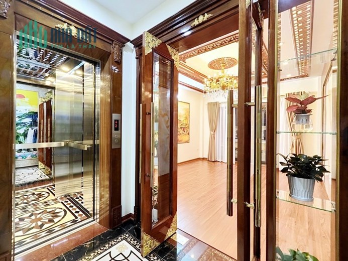 BÁN NHÀ Ô TÔ VÀO NHÀ, THANG MÁY QUẬN THANH XUÂN, diện tích 34m, 7 tầng, mặt tiền 4m, 7.7 tỷ
