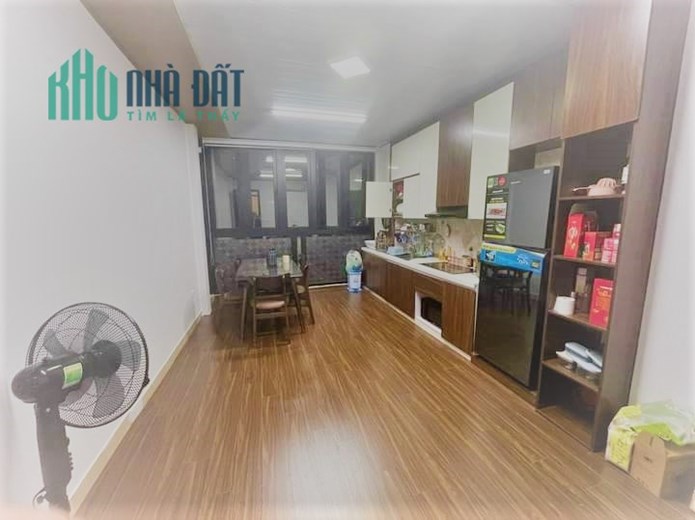 Bán gấp nhà phân lô Nguyễn Chí Thanh, Hà Nội, 35m2 - 5T Ngõ thông, ô tô đỗ cửa. Giá chỉ 10,5 tỷ