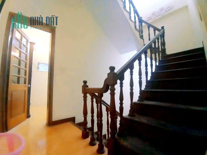 Bán gấp nhà đẹp phố Cầu Giấy, ngõ kinh doanh, ô tô tránh,58m2x5t, MT 4m5,  hơn 10tỷ