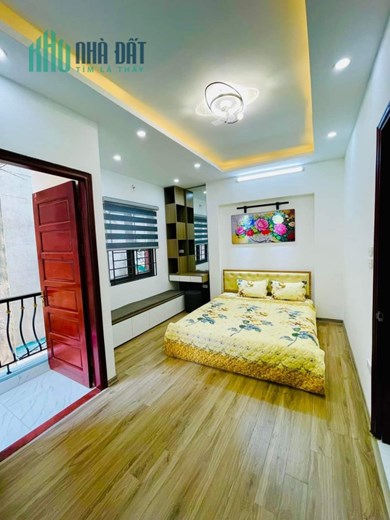 Bán nhà Vũ Tông Phan 40m, 5 tầng, mt 4,5m, mới đẹp full đồ, giá 3.9 tỷ