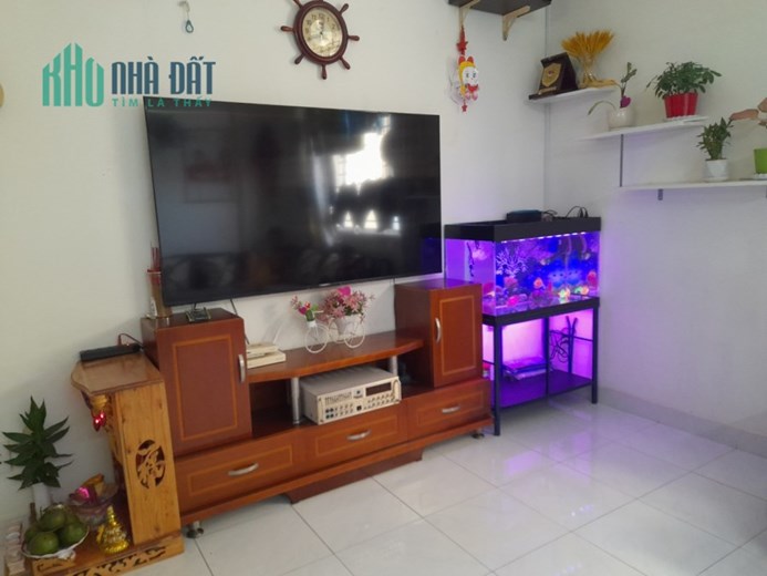 Chính chủ Cần tiền bán gấp CC Petroland quận 2, sổ hồng riêng, nội thất đầy đủ
