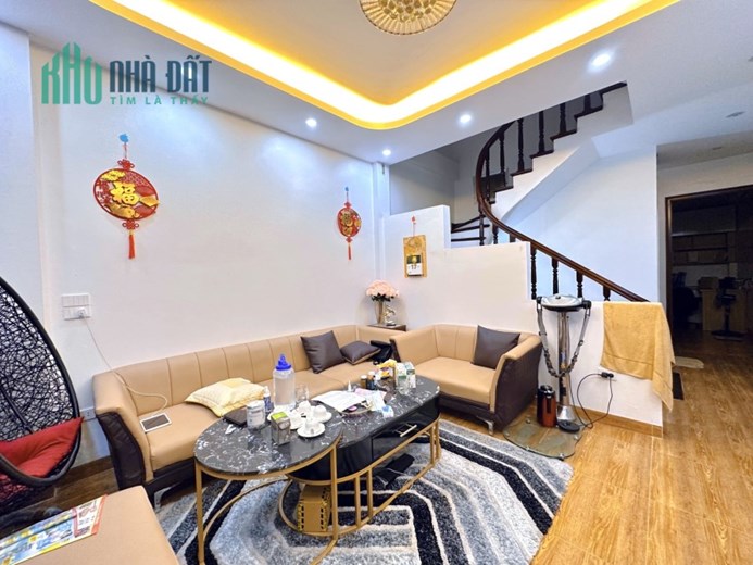BÁN NHÀ NGÕ Ô TÔ VÀO NHÀ QUẬN THANH XUÂN, 45m, 5 tầng, mặt tiền 4.2m, 8  tỷ 4