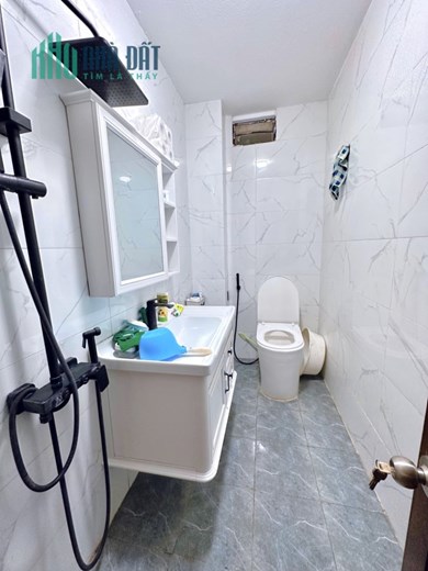 BÁN NHÀ NGÕ Ô TÔ VÀO NHÀ QUẬN THANH XUÂN, 45m, 5 tầng, mặt tiền 4.2m, 8  tỷ 4