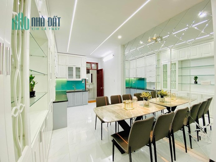 Nhà đẹp hạ chào bất ngờ 230 triệu.Ngõ 3 gác Khương Trung 50m2 , 4 tầng còn có 5,8 tỷ