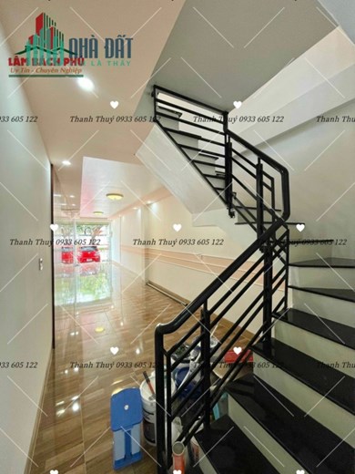 NHÀ LẦU - MẶT TIỀN - TRẦN PHÚ
       VỊ TRÍ ĐẸP & SUNG TÚC