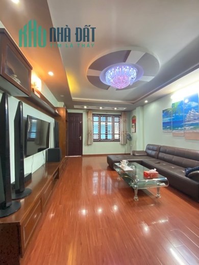Cần Bán nhà Lạc Long Quân: diện tích 91m, 5 tầng, Mặt tiền 4.5m giá 8.7 tỷ