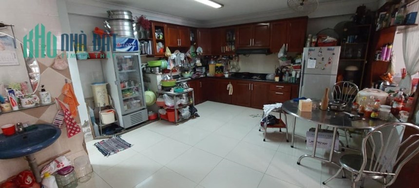 Giảm sâu 3 tỷ, nhà 235m2, 4 tầng, vừa ở vừa cho thuê gần 20 triệu, ngay Đại học Mỹ thuật
