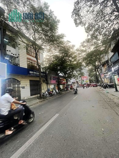 Tôi cần bán nhà gấp Mặt phố Quán Thánh giá 15.5 tỷ, 35mx4T, Kinh doanh đông đúc