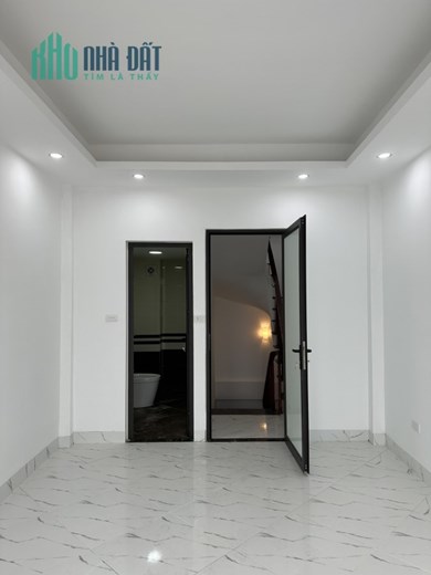 Bán nhà riêng chính chủ , Tứ Hiệp - Thanh Trì, 33m - 5 tầng - ô tô đỗ cổng >> HƠN 2 TỶ