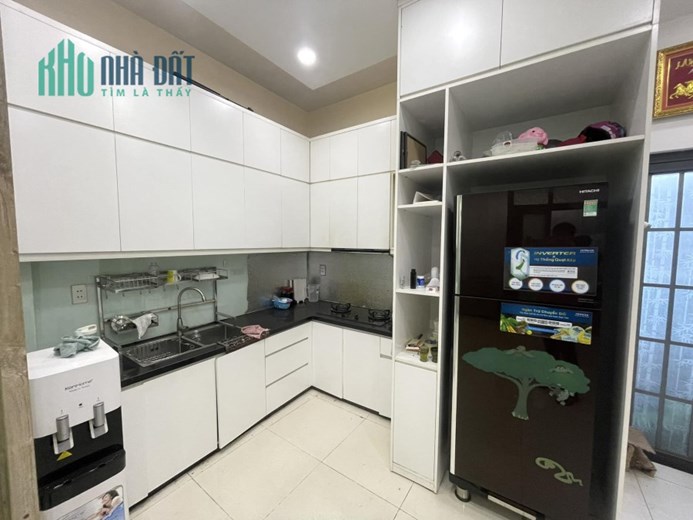 CHỈ NHỈN 4 TỶ CÓ NGAY NHÀ KẾ BẾN XE MIỀN TÂY - GIÁP QUẬN 6, 7 x 9, 3 TẦNG, HXH.