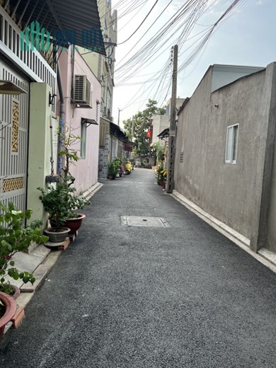 Nhà Thới AN - QUận 12- 72m2- Hẻm Nhựa Sạch sẽ- chỉ NHỉnh 3 tỷ.
