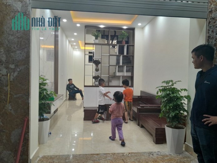 Cần bán nhà ô tô đỗ tại 23 Nguyễn khuyến - Văn Quán cực đẹp