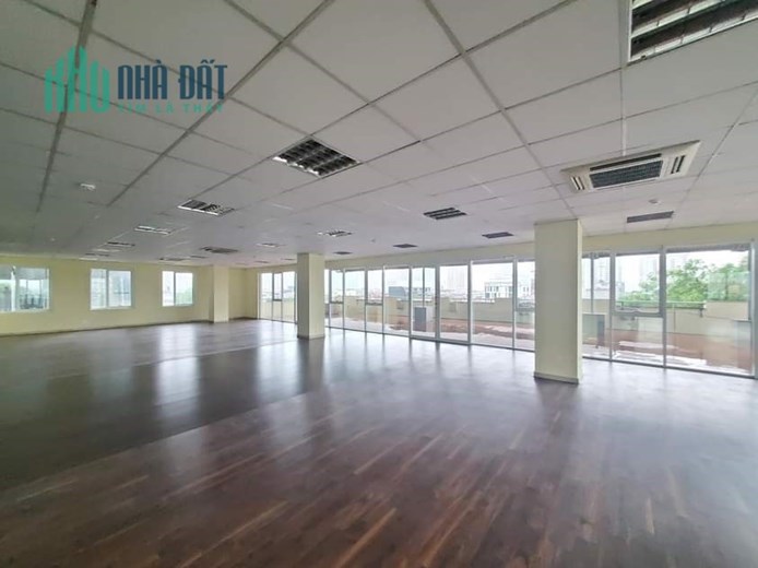 Cho thuê văn phòng, mặt bằng kinh doanh đường Láng, 135m2, 38 TRIỆU