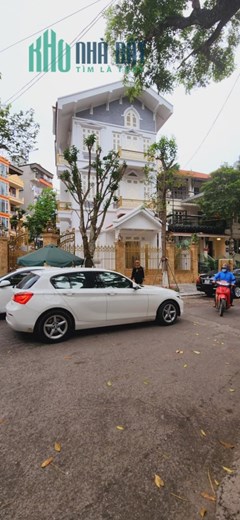 Bán biệt thự mặt phố Trung Kính, Lô góc 3 mặt đường, 300m2, MT 24m, 90 tỷ