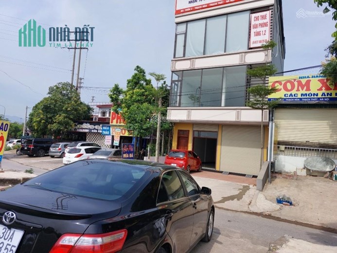 Cho thuê nhà nguyên căn 520m2 mặt tiền đường QL 21A, Thạch Thất, Hà Nội