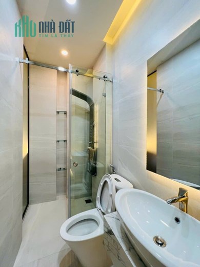 Giảm Hơn 1 Tỷ ! Sát Mặt Tiền Nguyễn Cửu Vân p17 Bình Thạnh 2 Xe Tải Tránh 2 Tấm 5x15m2 Chỉ 12 Tỷ TL