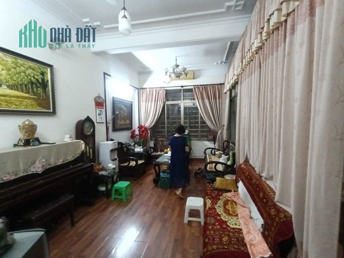 Bán nhà 2 mặt ngõ, Lô góc, 2 Nhà ra Ô tô tải tránh, Sổ đỏ nở hậu, Trung tâm Hai Bà Trưng