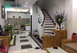 Bán căn nhà 3 tầng thị trấn Sơn Dương Tuyên Quang. giải pháp trung tâm chỉ 1km. Giá 25 tr/m2